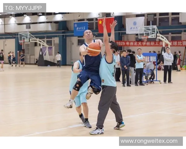 武汉篮球队团队协作能力显著提升荣获全国篮球团队协作排名新高