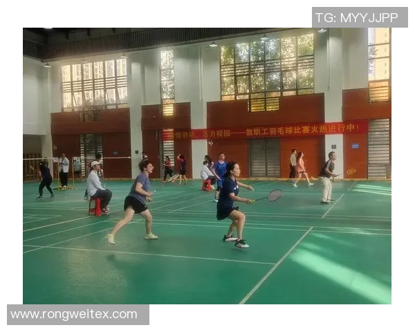 深圳羽毛球队荣登全国羽毛球状态排行榜第十名展现强劲实力与潜力